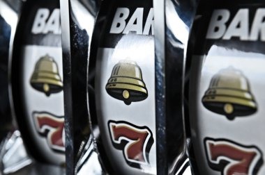 strong77 QRIS payment method selection screen for badminton market deposits